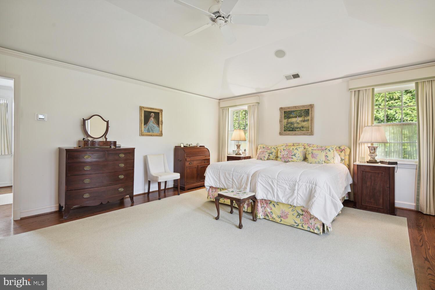 6209 Brookside Drive Chevy Chase, MD 20815 - Photo 22 of 51 Very spacious primary bedroom