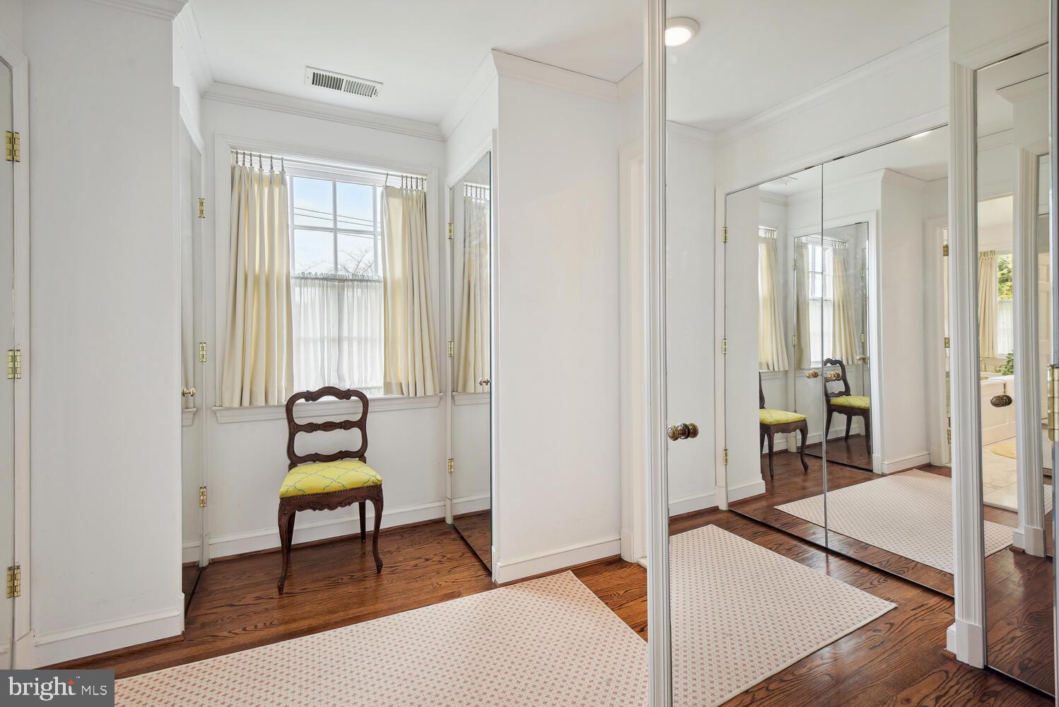 6209 Brookside Drive Chevy Chase, MD 20815 - Photo 25 of 51 Primary bedroom dressing area