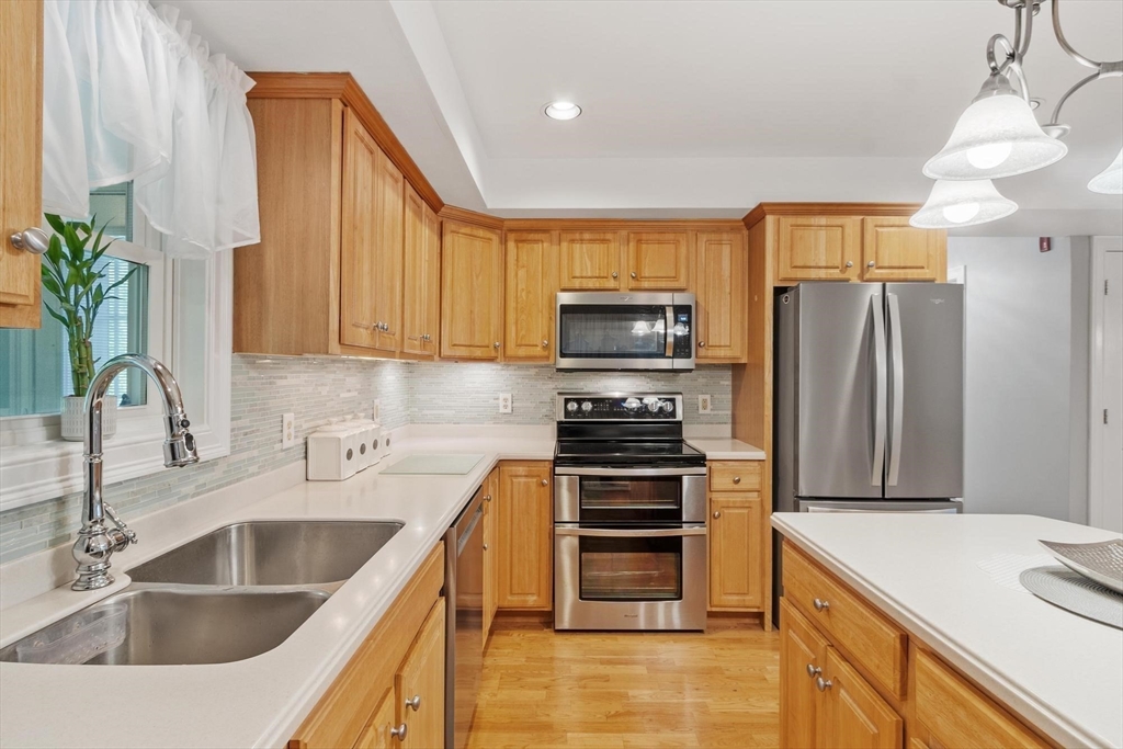 135 Beach Road, Unit E1 Salisbury, MA 01952 - Photo 11 of 39