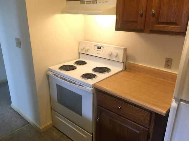 $1,525 | 521 Pine Street, Unit 104, Manchester, NH 03104