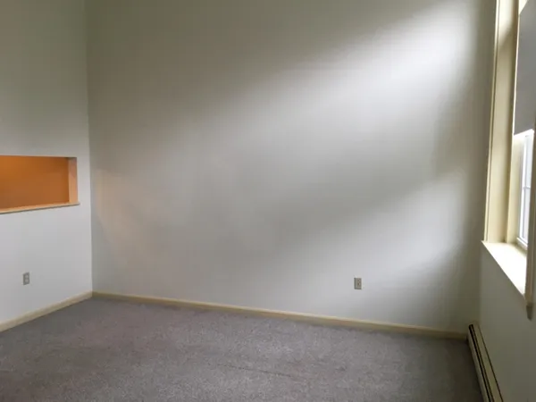 $1,525 | 521 Pine Street, Unit 104, Manchester, NH 03104
