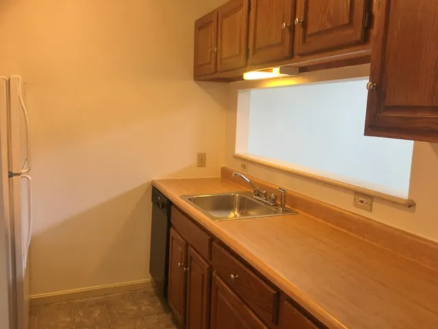 $1,525 | 521 Pine Street, Unit 104, Manchester, NH 03104