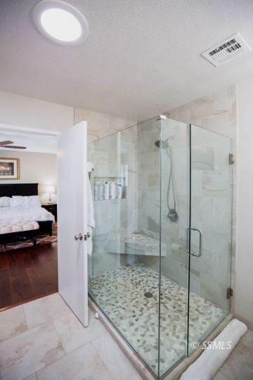 500 Scott Street Ridgecrest, CA 93555 - Photo 30 of 37 a bathroom with a shower