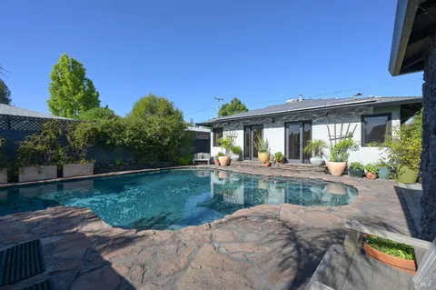 $695,000 | 2111 Humboldt Street, Santa Rosa, CA 95404