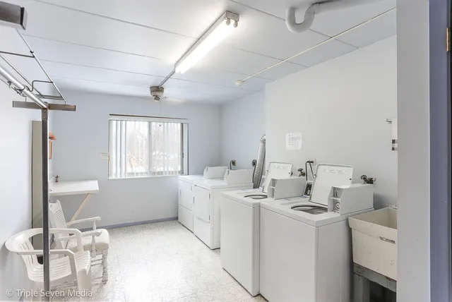 $110,000 | 18855 Burnham Avenue, Unit 132, Lansing, IL 60438