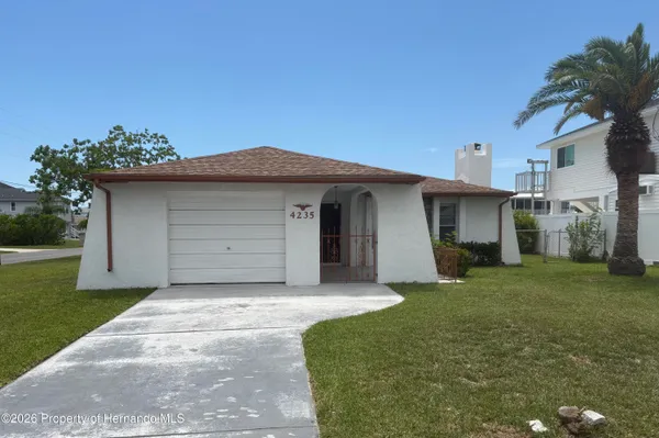 $299,999 | 4235 Tahiti Drive, Hernando Beach, FL 34607