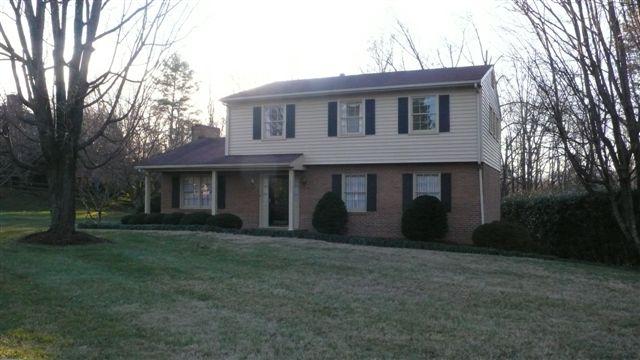 3701 Winding Way Road Southwest Roanoke, VA 24015 - Photo 1 of 24 Front