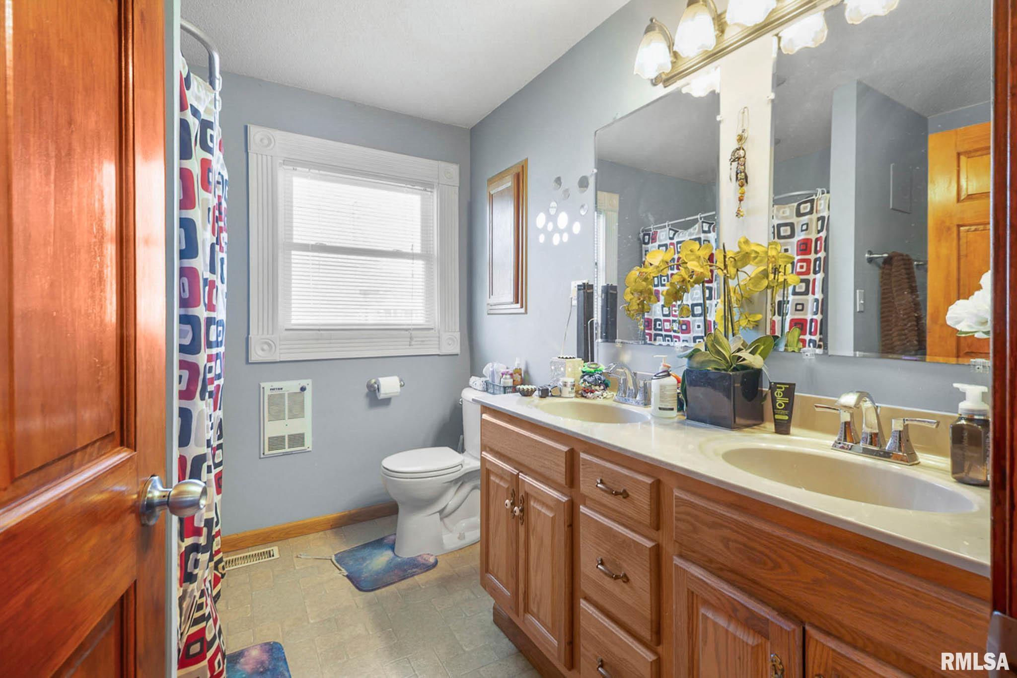 1109 East Reeves Street Marion, IL 62959 - Photo 11 of 17