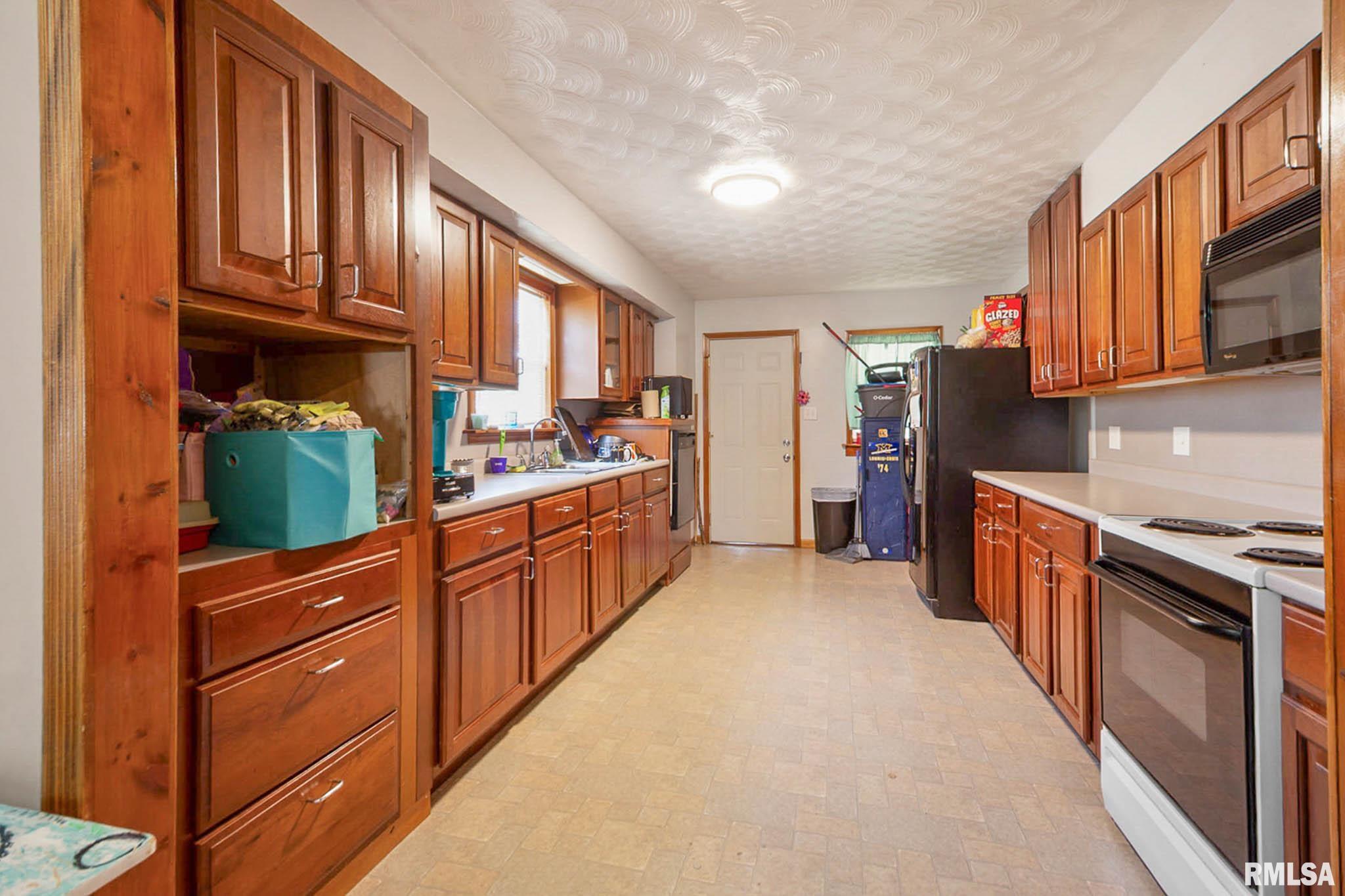 1109 East Reeves Street Marion, IL 62959 - Photo 4 of 17