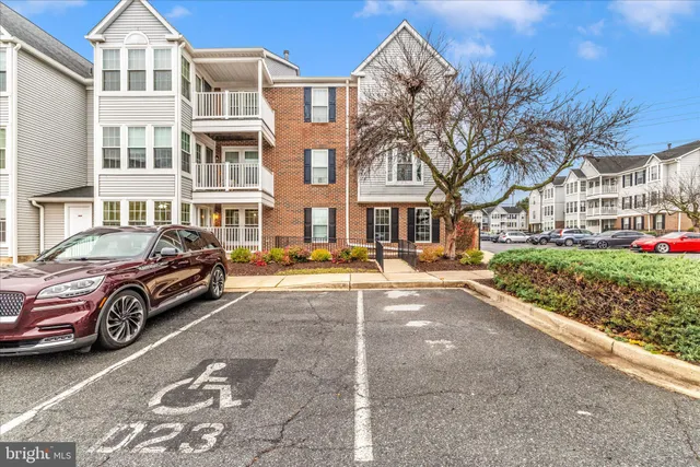 $249,900 | 607 Himes Avenue, Unit 102, Frederick, MD 21703