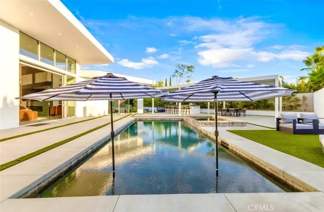 $1,685,000 | 2100 East Sahara Road, Palm Springs, CA 92262