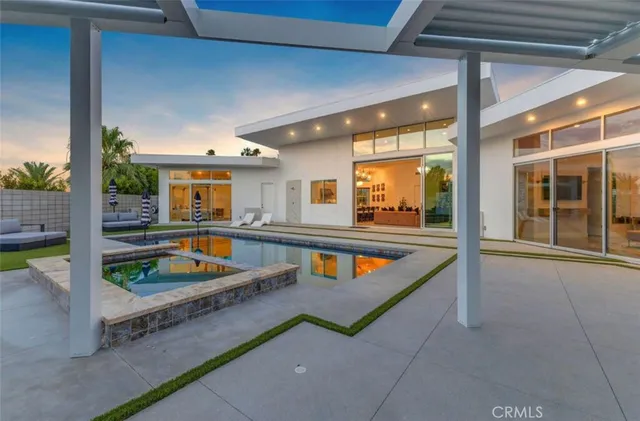 $1,685,000 | 2100 East Sahara Road, Palm Springs, CA 92262