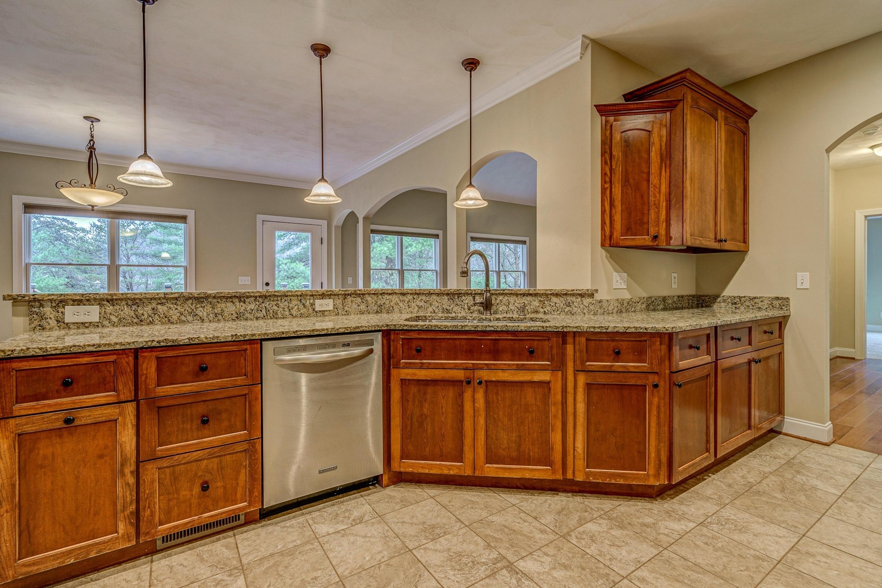 212 Bishop Road Blacksburg, VA 24060 - Photo 25 of 68 KITCHEN
