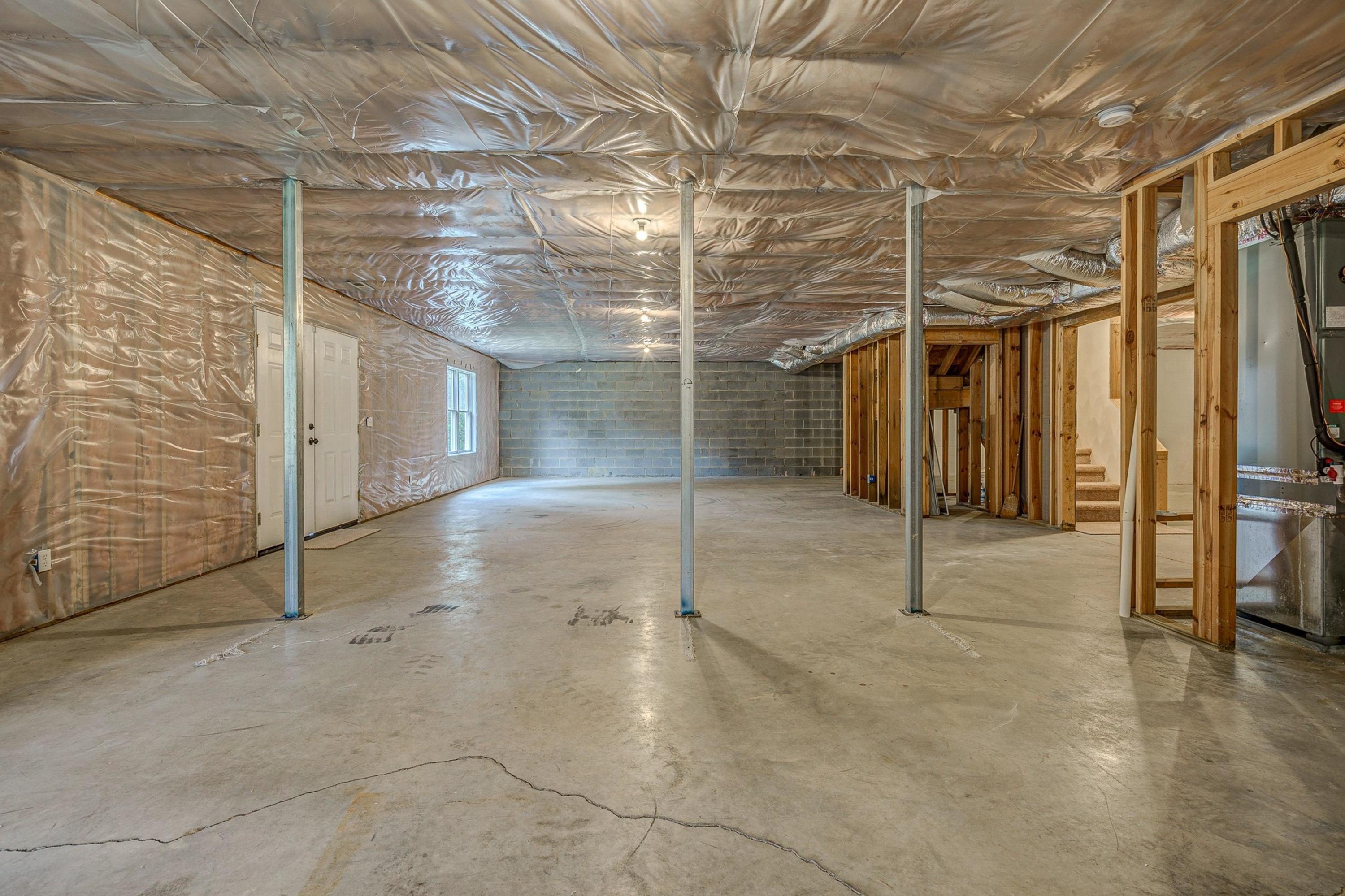 212 Bishop Road Blacksburg, VA 24060 - Photo 54 of 68 054-333254-212 Bishop Rd 054_8419536