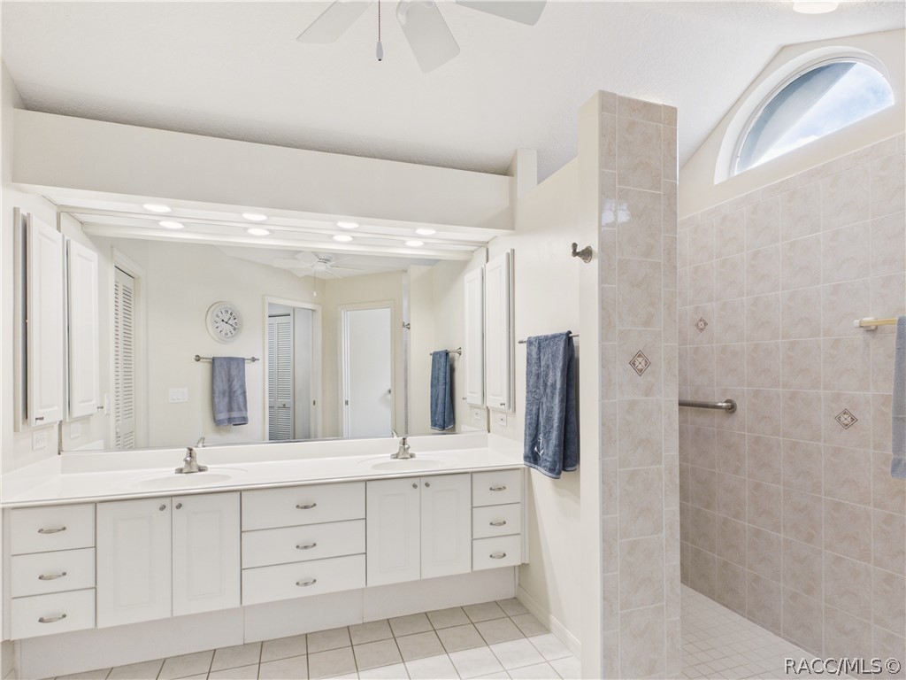 42 Byrsonima Loop Homosassa, FL 34446 - Photo 26 of 50 MASTER BATHROOM & VANITY