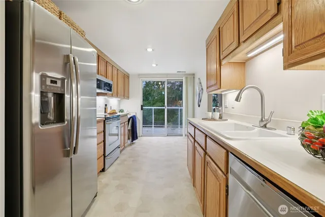 $545,000 | 22561 Southeast 42nd Terrace, Unit 2211, Issaquah, WA 98029