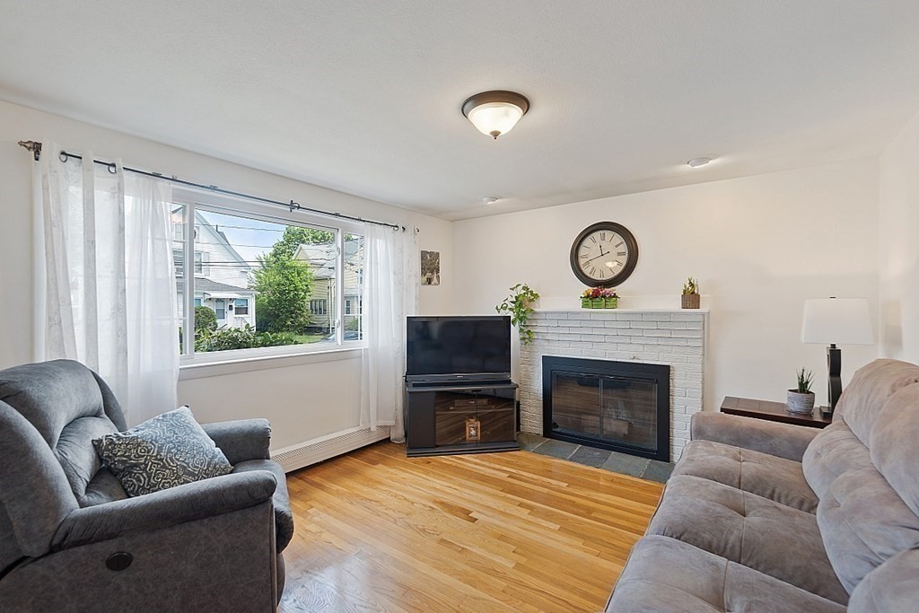 44 Como Road Boston, MA 02136 - Photo 3 of 40 Gallery Image 3