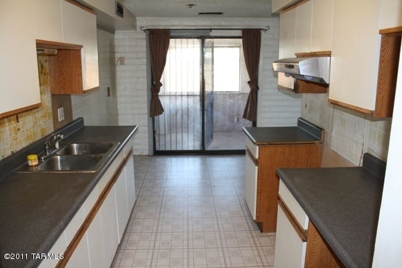 7101 East Stella Road Tucson, AZ 85730 - Photo 4 of 17 Gallery Image 4