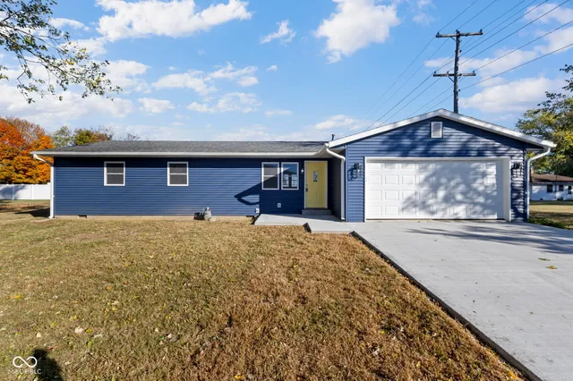 $229,900 | 223 Circle Drive, Bainbridge, IN 46105