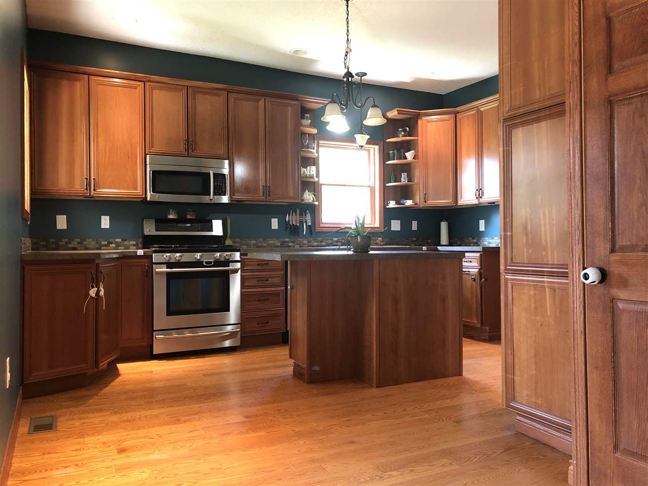 1830 9th Street Bay City, MI 48708 - Photo 6 of 37 Gallery Image 6