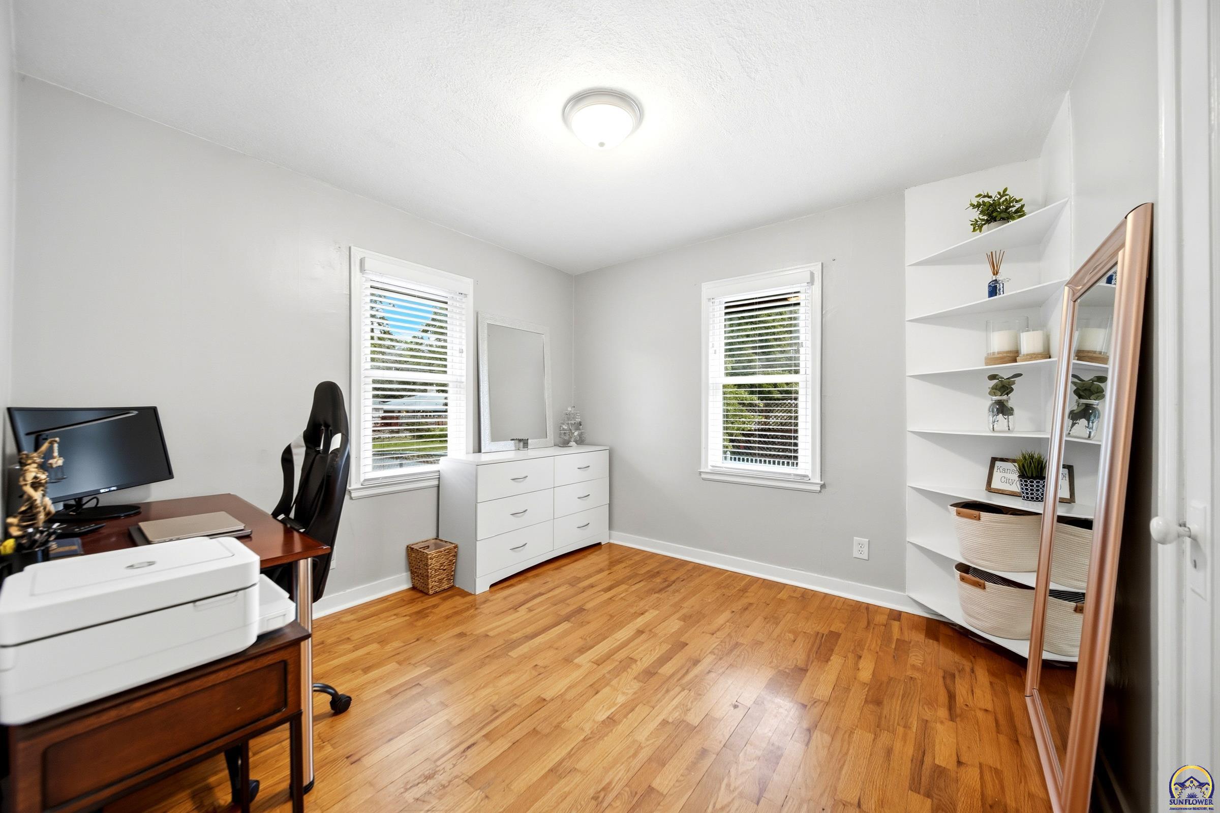 3226 Southwest Munson Avenue Topeka, KS 66604 - Photo 11 of 20