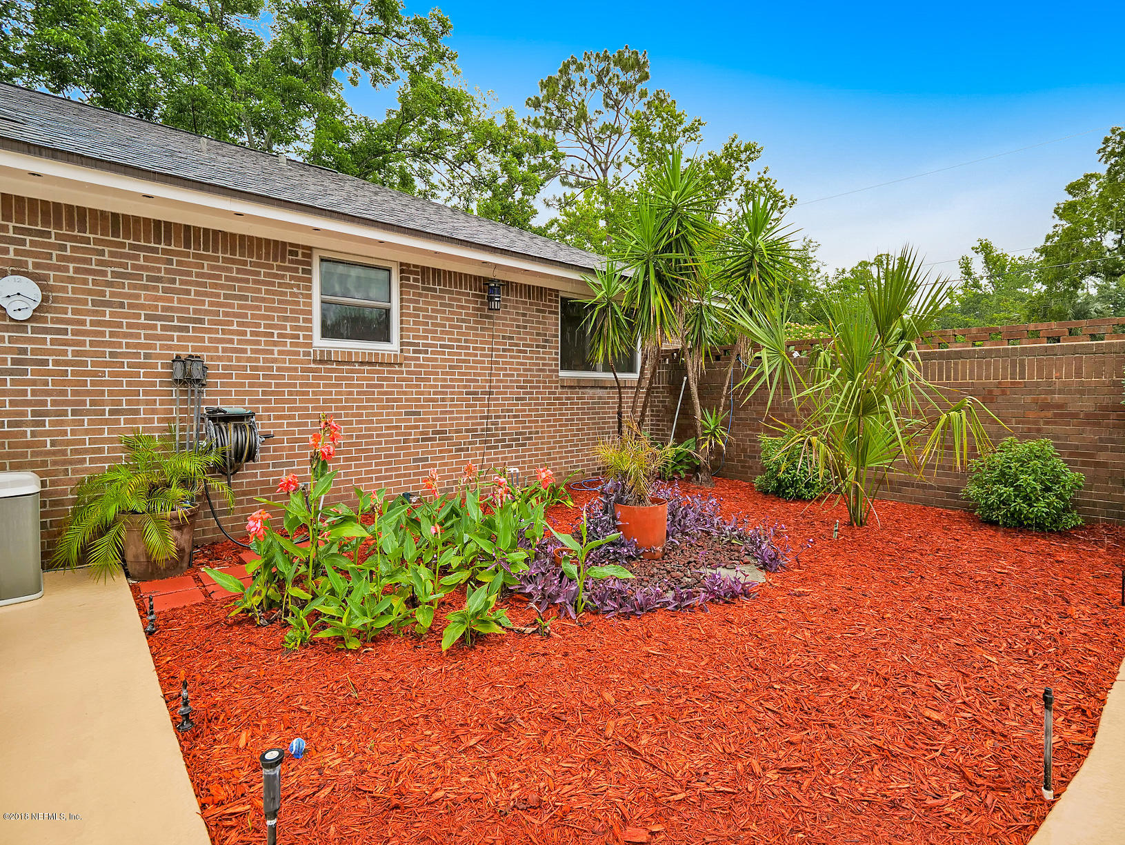 12583 Knotah Road Jacksonville, FL 32258 - Photo 28 of 36 Lush Landscaping
