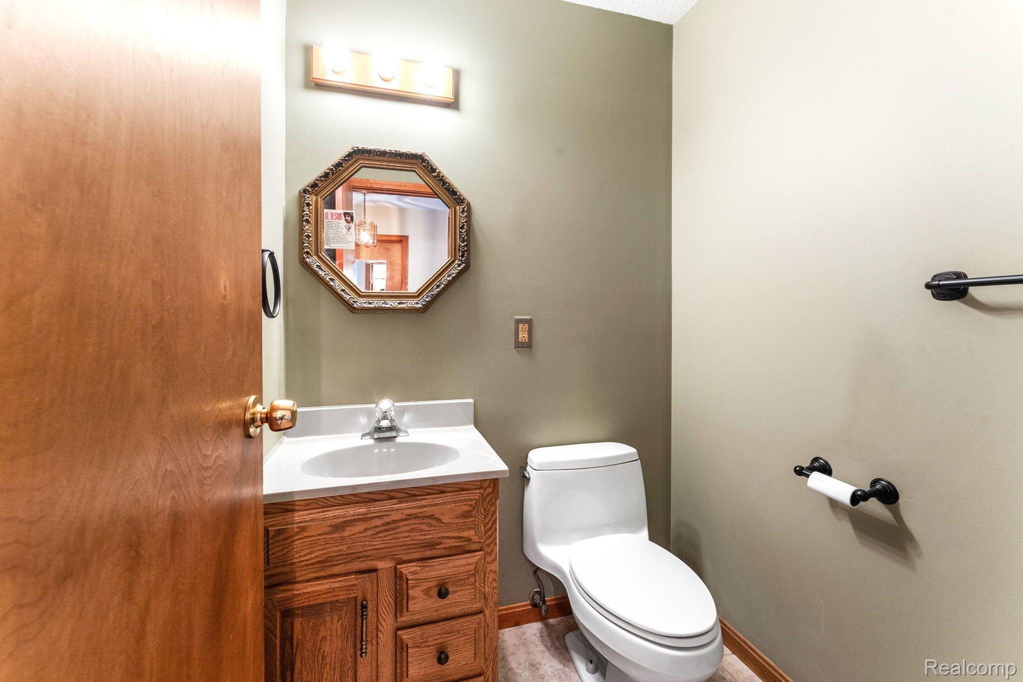 9212 West Albain Road Ida, MI 48140 - Photo 25 of 46 1/2 BATH MAIN FLOOR