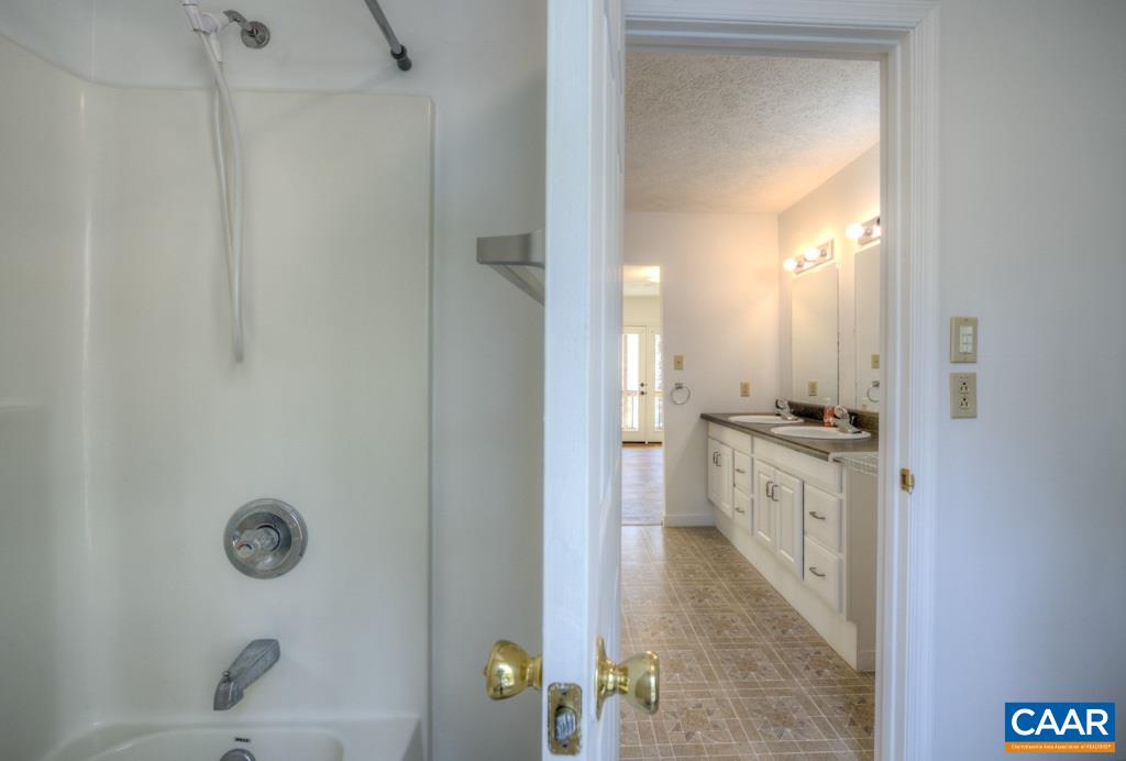 484 Deer Path Road Stanardsville, VA 22973 - Photo 15 of 30 Gallery Image 15
