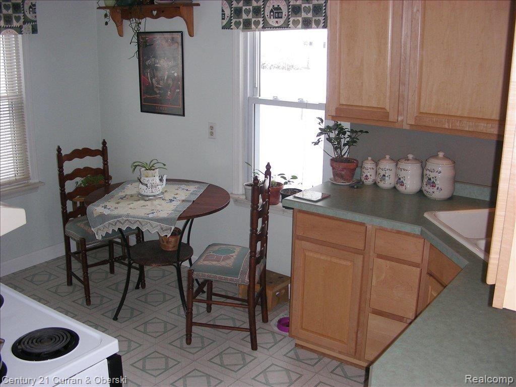 3410 Harding Street Dearborn, MI 48124 - Photo 8 of 14 Kitchen