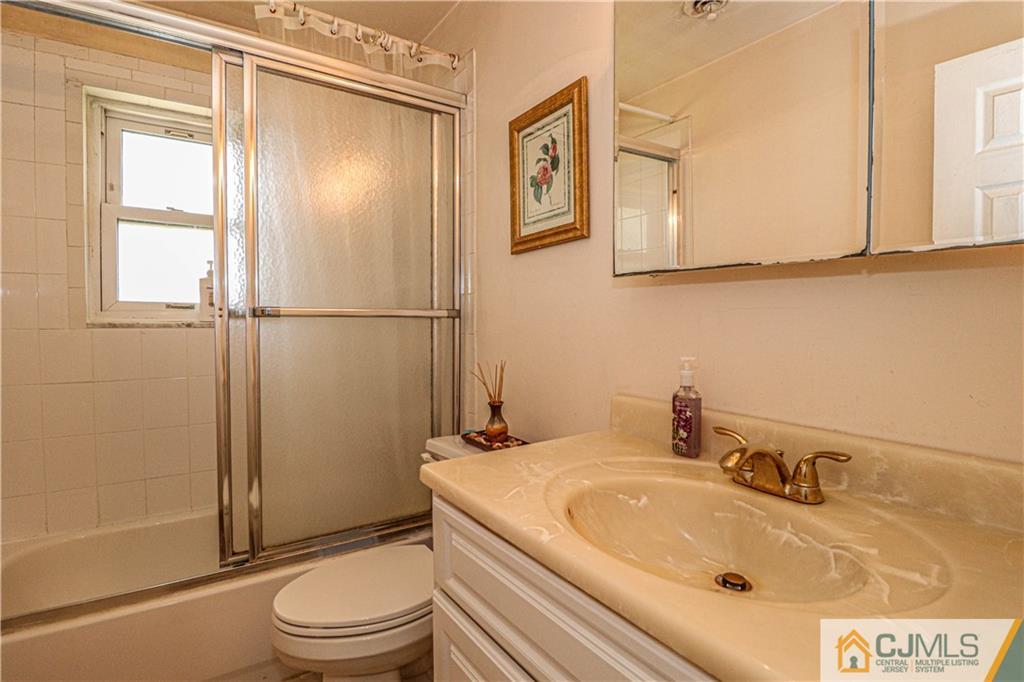 199 Evergreen Road, Unit 12B Edison, NJ 08837 - Photo 21 of 27 Gallery Image 21
