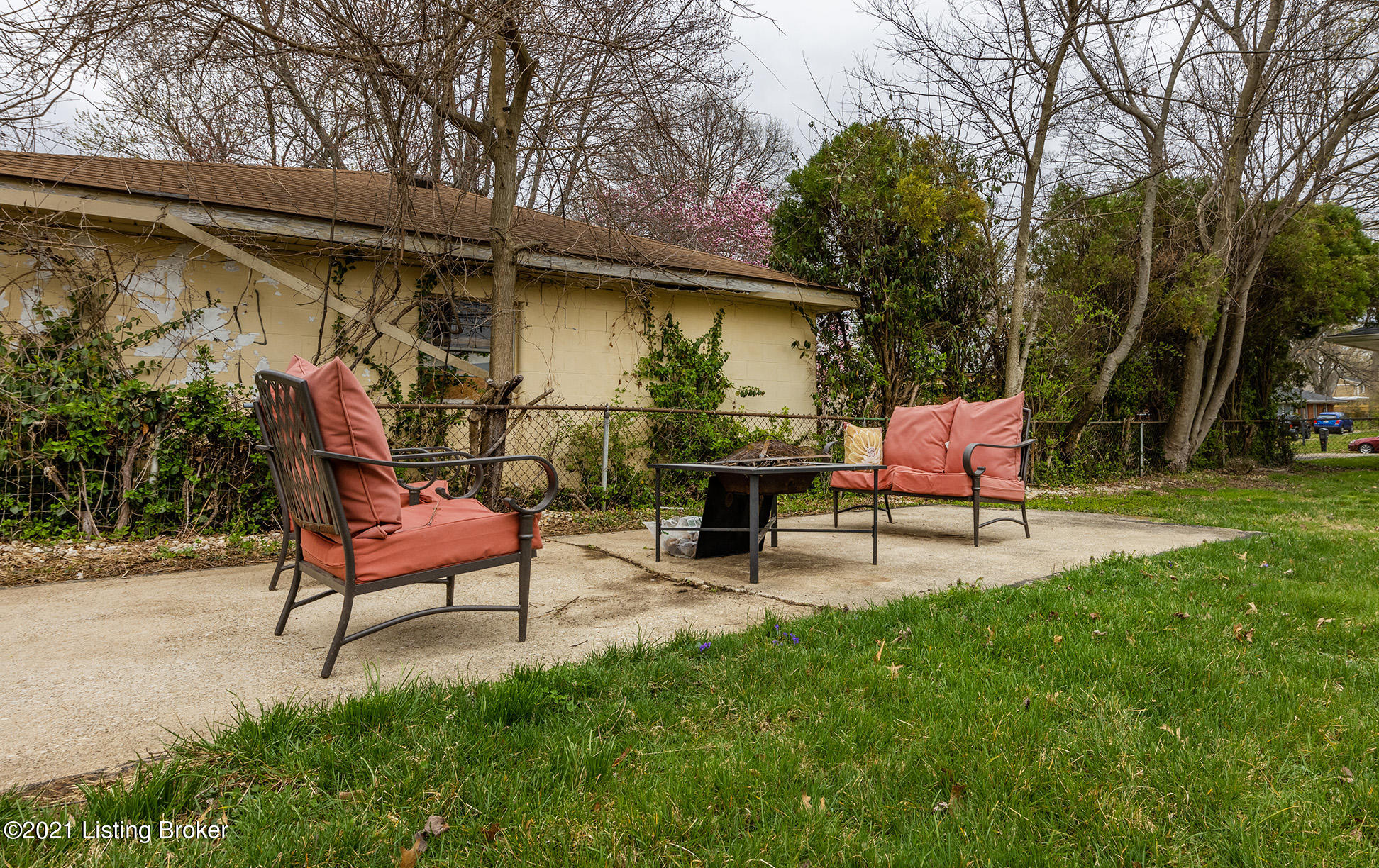 1802 Millgate Road Louisville, KY 40223 - Photo 31 of 39 1802-Millgate-Rd-20210331-031