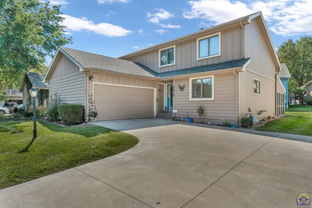 $249,900 | 3019 Southwest Arrowhead Road, Topeka, KS 66614