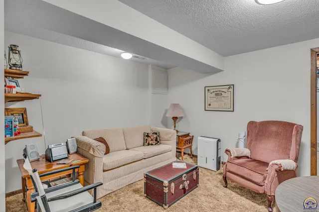 $249,900 | 3019 Southwest Arrowhead Road, Topeka, KS 66614