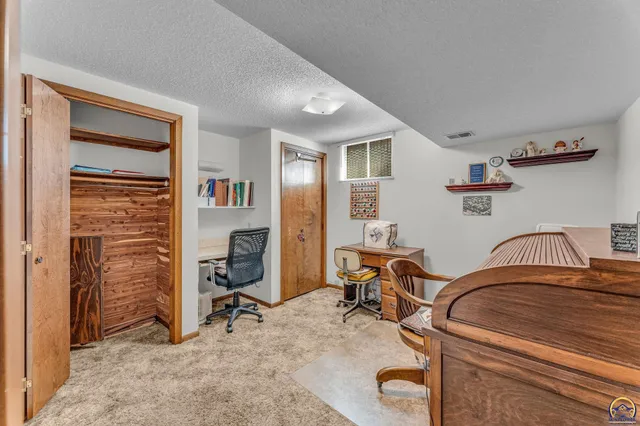 $249,900 | 3019 Southwest Arrowhead Road, Topeka, KS 66614