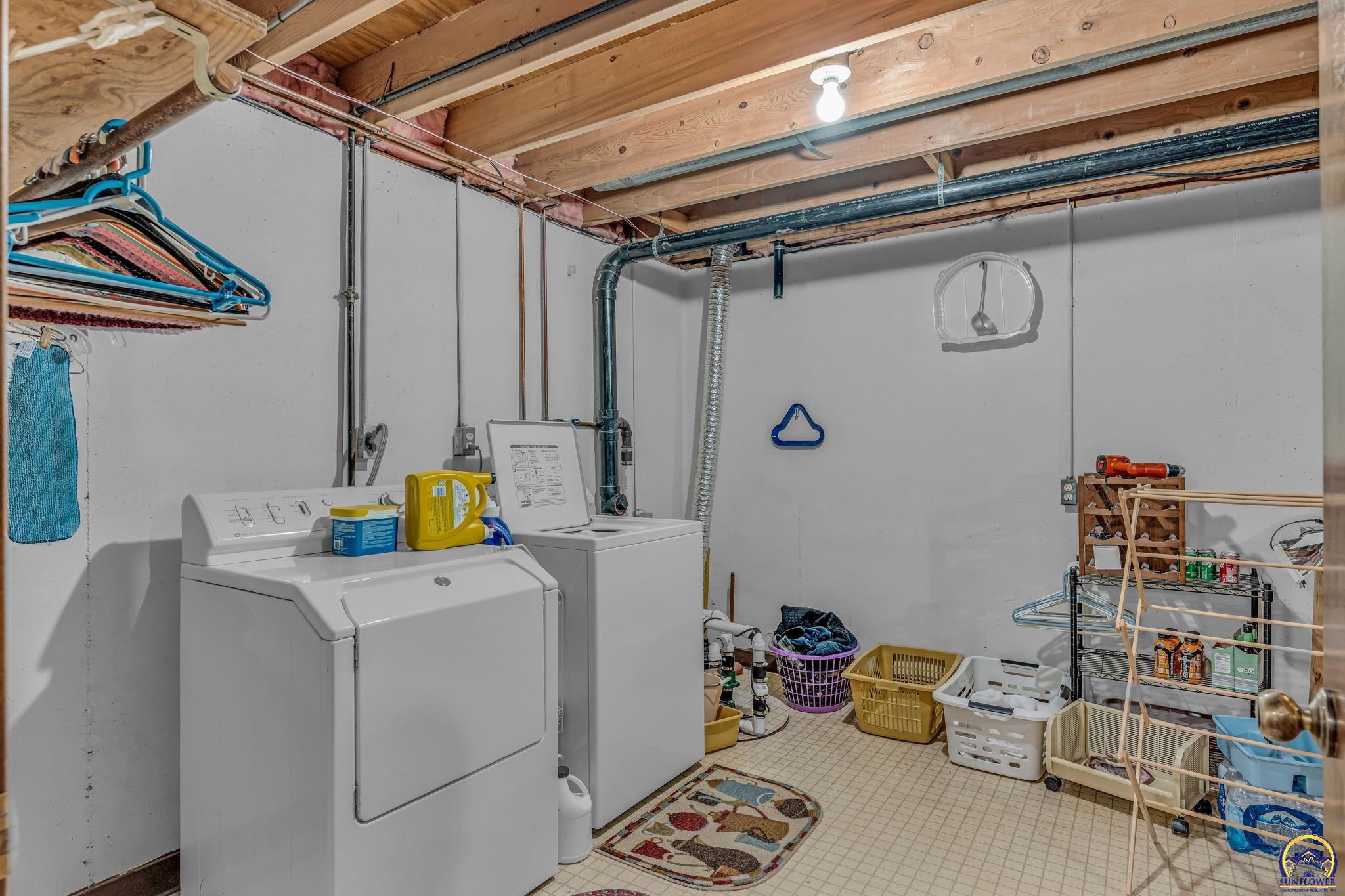 3019 Southwest Arrowhead Road Topeka, KS 66614 - Photo 20 of 25