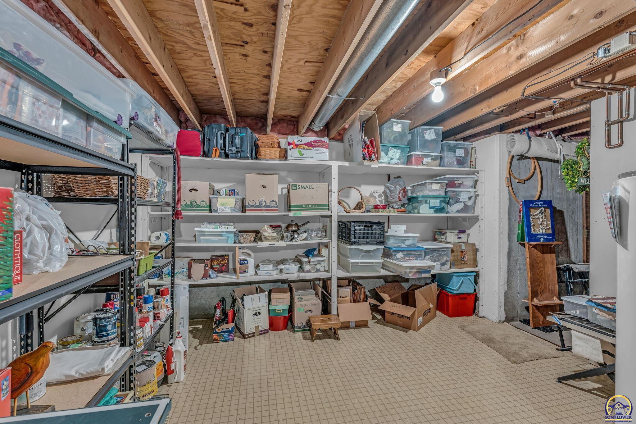 3019 Southwest Arrowhead Road Topeka, KS 66614 - Photo 21 of 25