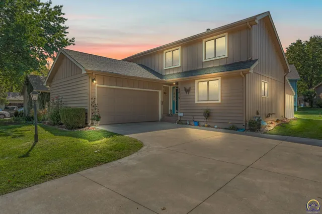 $249,900 | 3019 Southwest Arrowhead Road, Topeka, KS 66614