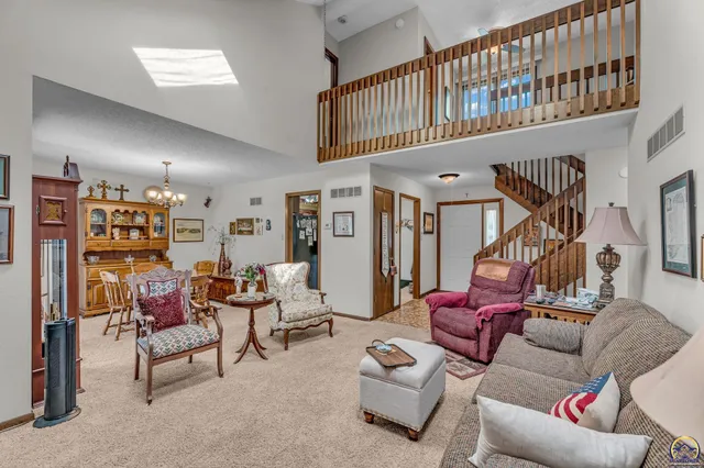 $249,900 | 3019 Southwest Arrowhead Road, Topeka, KS 66614