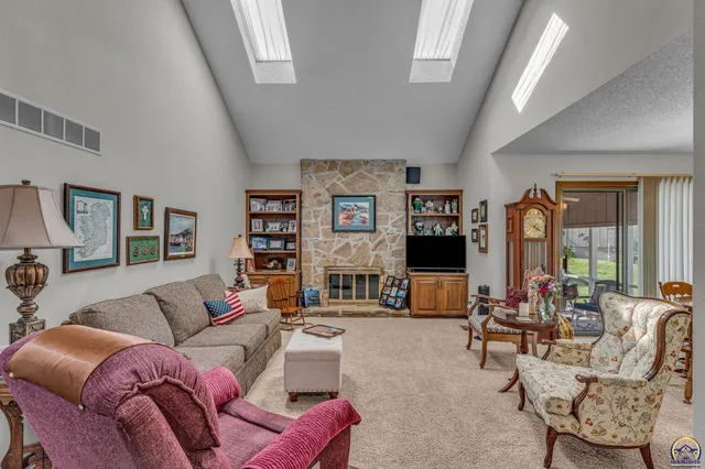 $249,900 | 3019 Southwest Arrowhead Road, Topeka, KS 66614