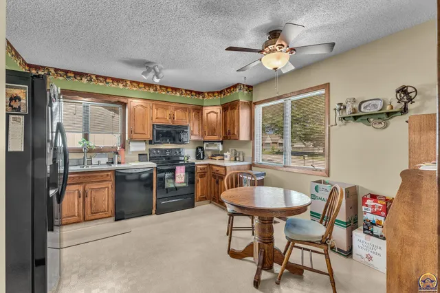 $249,900 | 3019 Southwest Arrowhead Road, Topeka, KS 66614