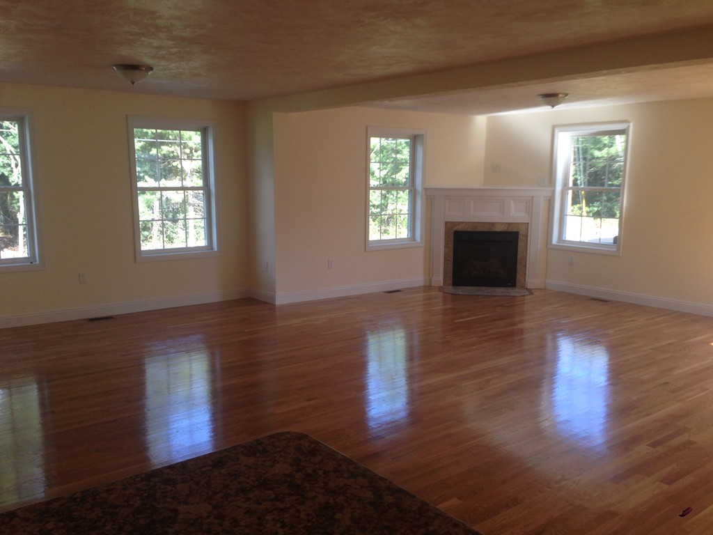 15 Kansas Road Tewksbury, MA 01876 - Photo 4 of 25 Gallery Image 4