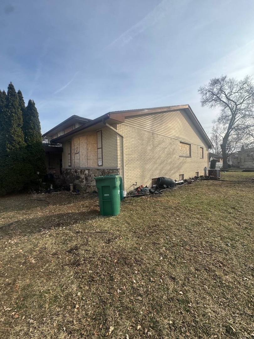 5727 82nd Street Burbank, IL 60459 - Photo 3 of 5