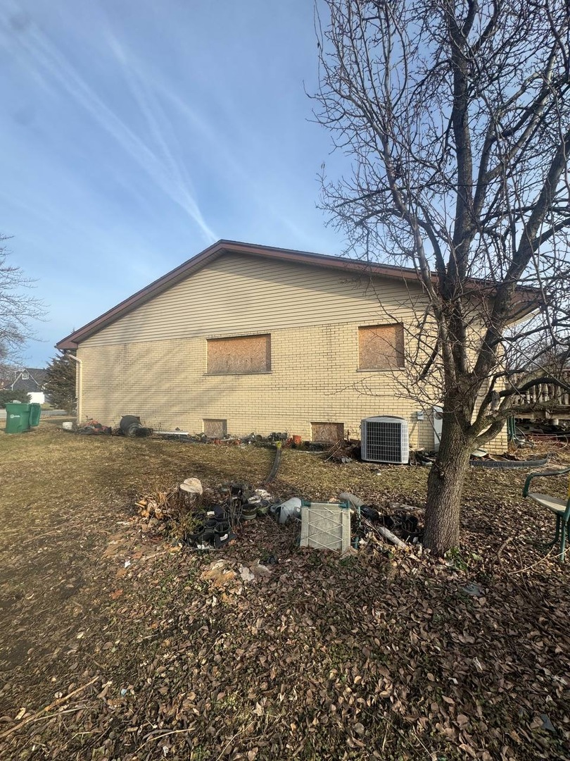 5727 82nd Street Burbank, IL 60459 - Photo 4 of 5