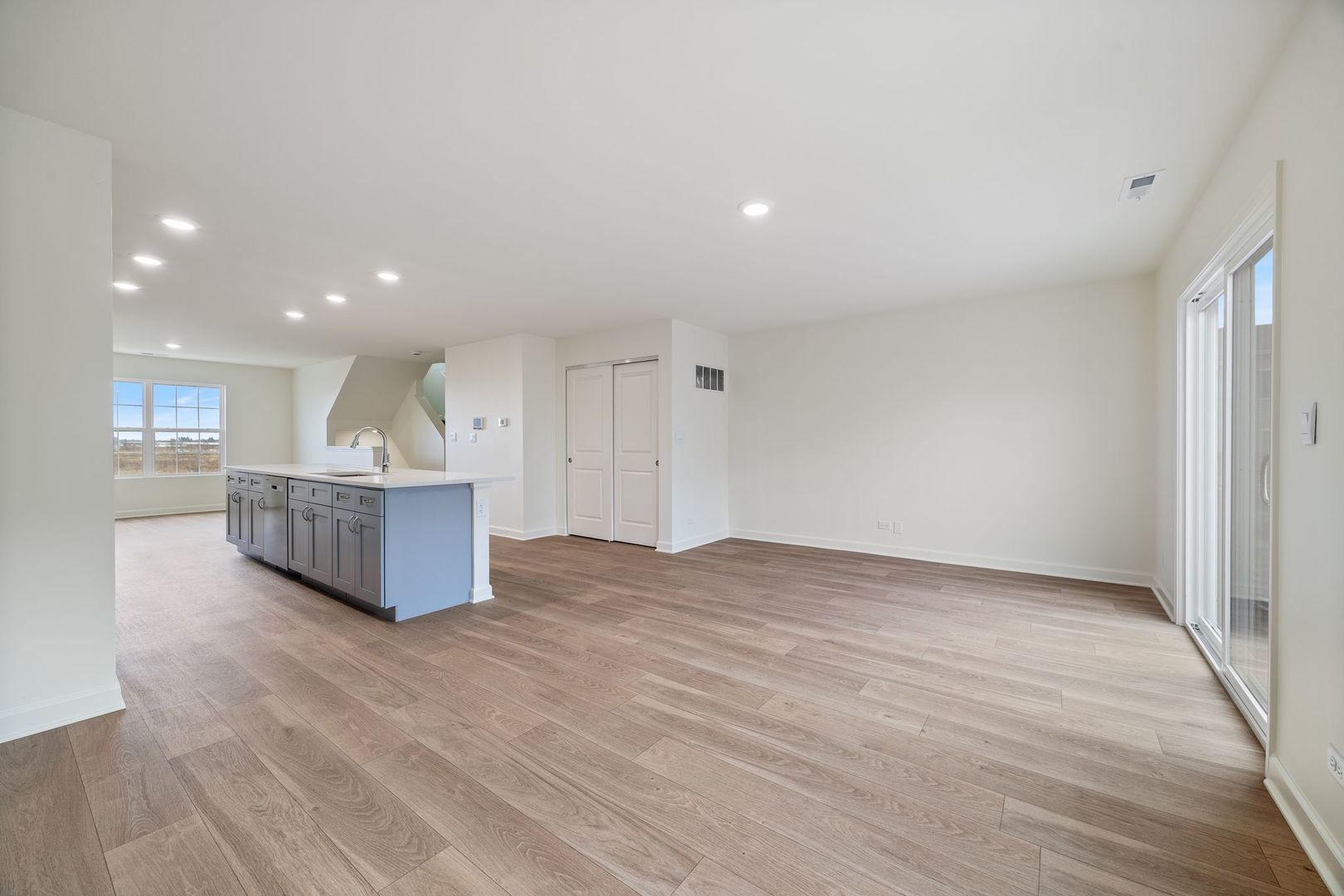 2463 BELLA Drive Pingree Grove, IL 60140 - Photo 6 of 24