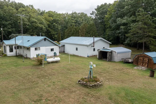 $255,000 | 1299 West White Road, Free Soil, MI 49411
