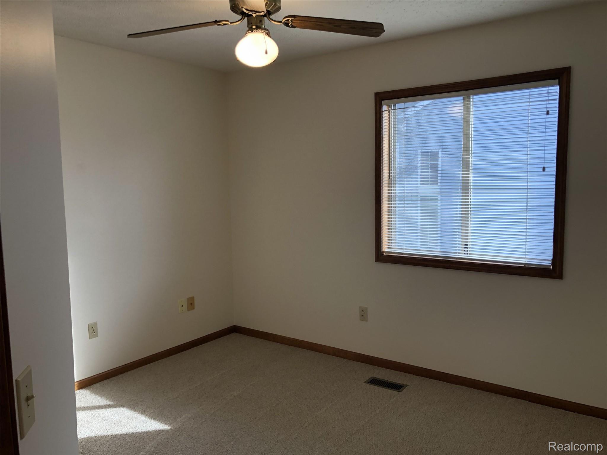 1245 Calumet Road Dewitt, MI 48820 - Photo 9 of 17 9.jpg
