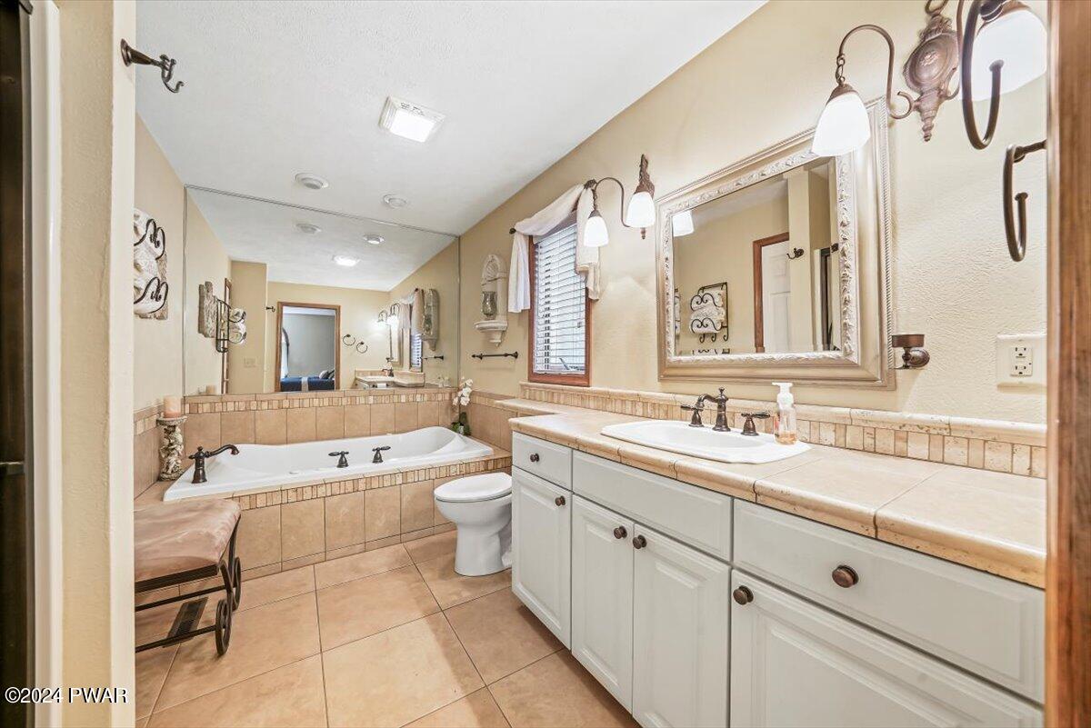 305 Maple Ridge Drive Hawley, PA 18428 - Photo 26 of 36 primary bath