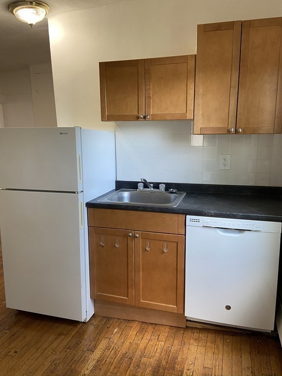 148 5th Street, Unit 6 Cambridge, MA 02141 - Photo 4 of 14