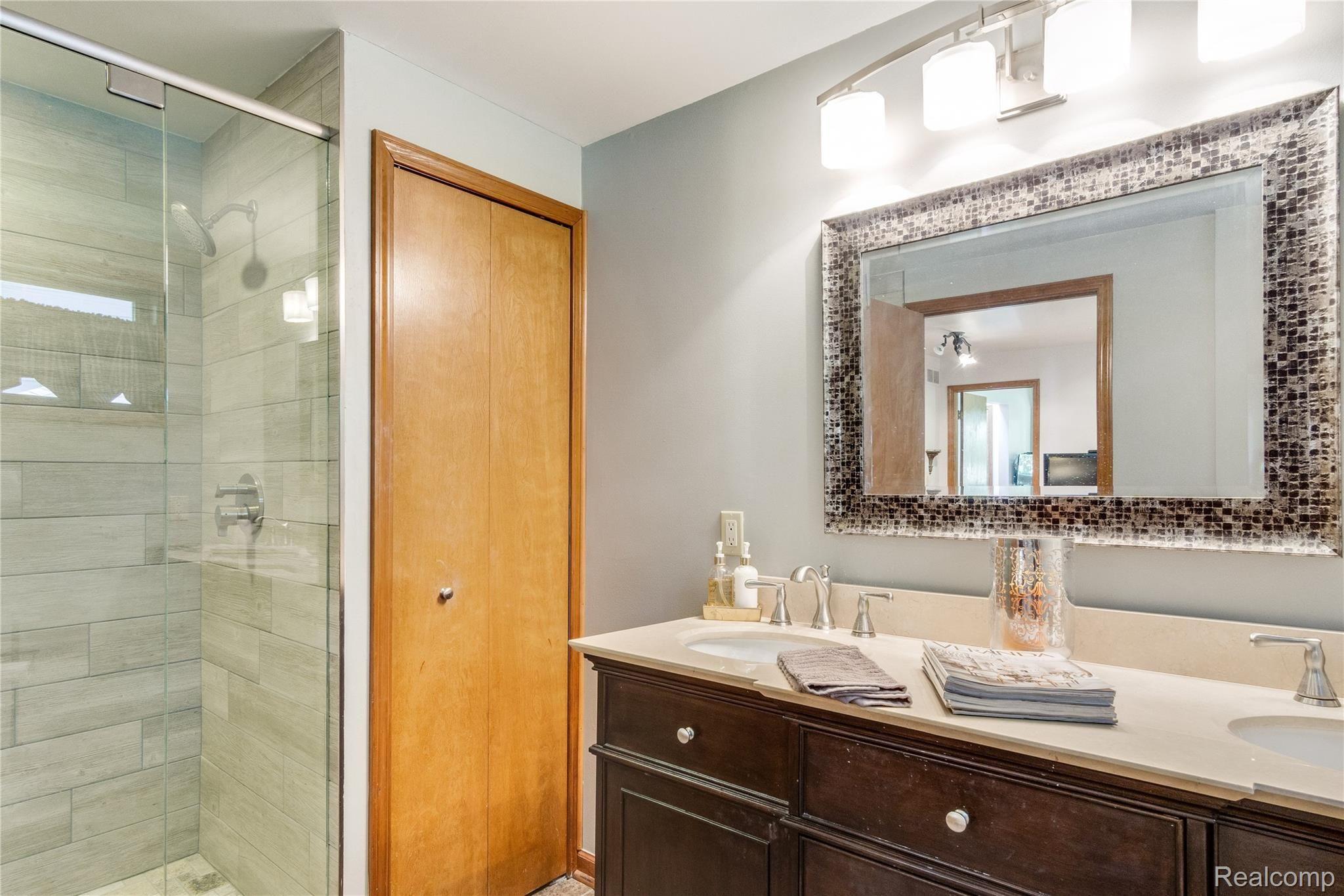 3517 Ormond Road White Lake, MI 48383 - Photo 31 of 52 Interiors (11 of 63).jpg