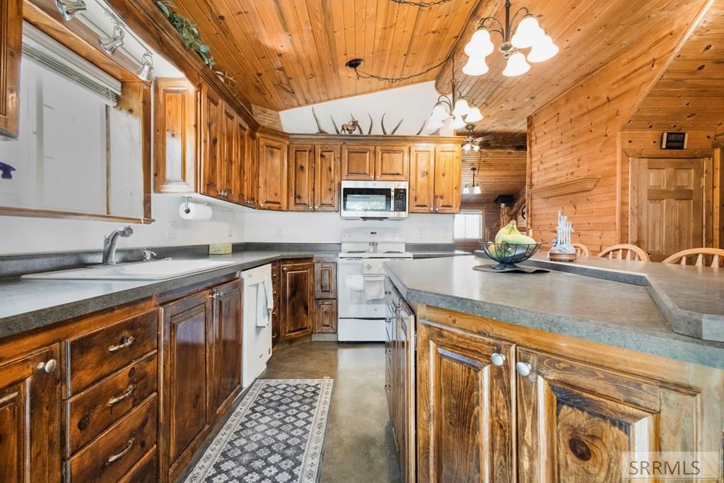 6013 Nounan Road Montpelier, ID 83254 - Photo 14 of 62